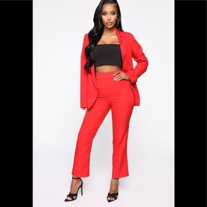 Fashion Nova “working with it” suit set
